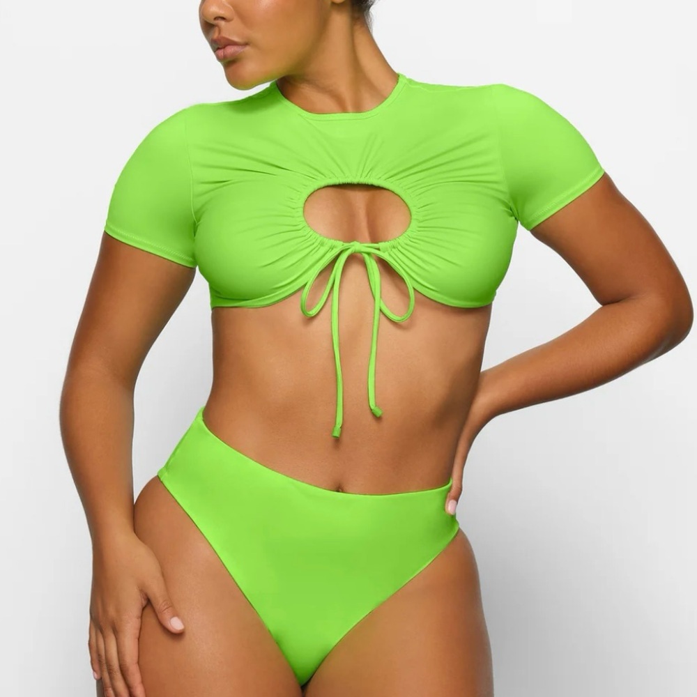 NWOT Skims Ruched Bikini Top • Small • Neon Green